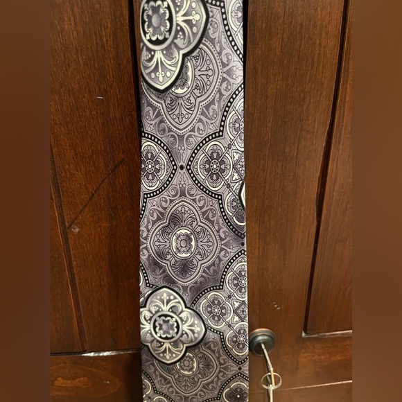 Business tie - Picture 2 of 4